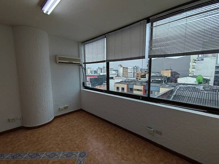 Oficina en Edificio Camara de Comercio